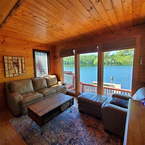 cheap cabins to stay in near traverse city area